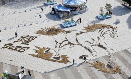 駆け抜ける馬の地上絵、茨城 観覧車から眺望｜静岡新聞DIGITAL 静岡県