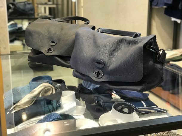 特別レザーのPOSTINA M＋を細かくチェックします。 - Jedia｜TOKYOlife