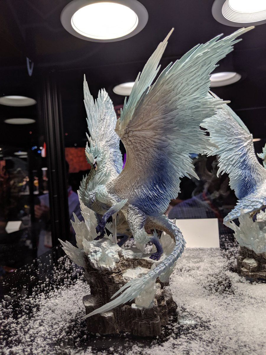 新品 イヴェルカーナ フィギュア モンスターハンターワールド アイス