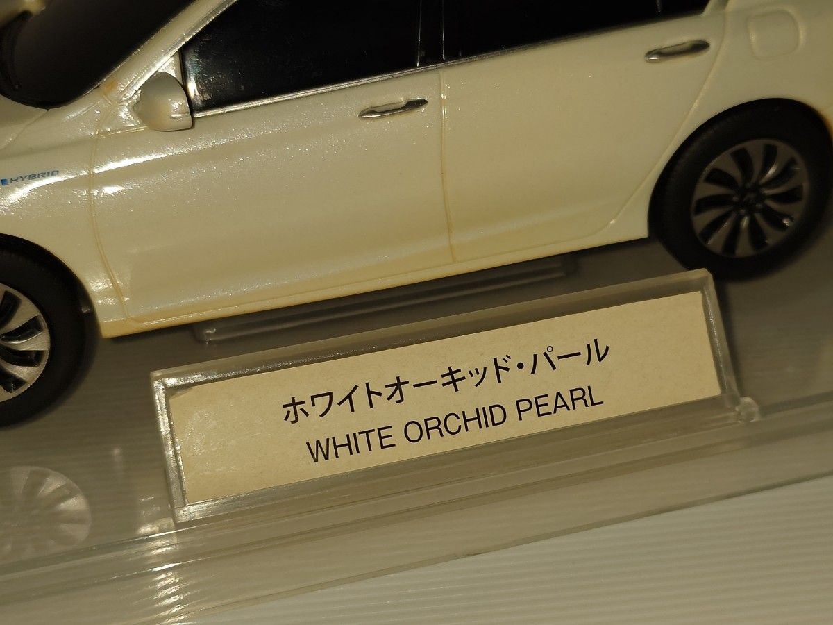ホンダ アコードハイブリッド 白 カラーサンプル ミニカー｜Yahoo