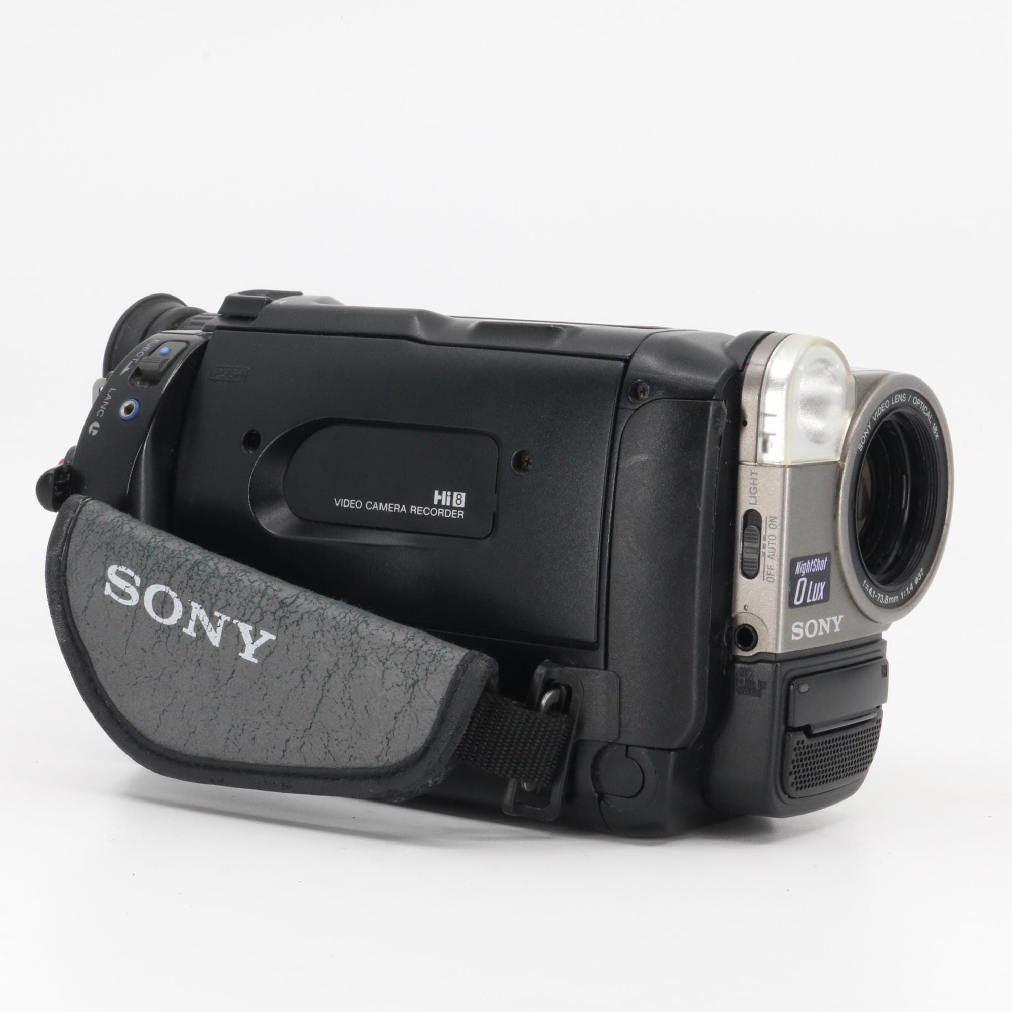 Sony Handycam CCD-TR515E Video Hi8 Pal Camera + Strap, Battery, AV
