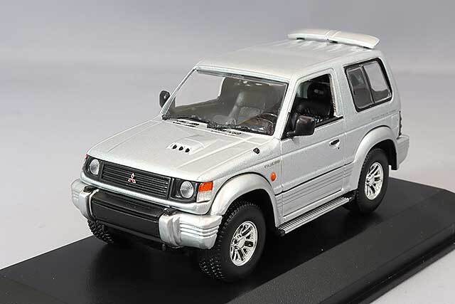 マキシチャンプス 1/43 三菱 パジェロ SWB 1991 シルバー