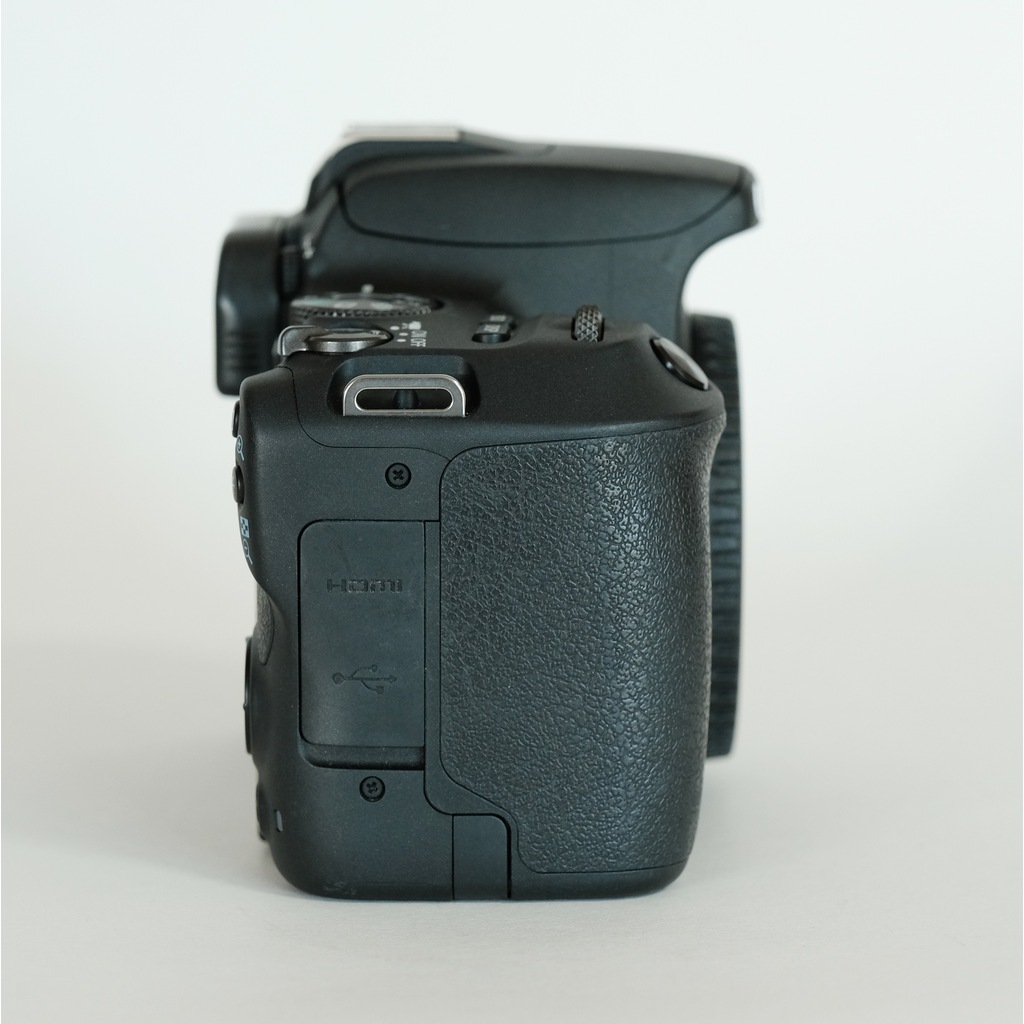Canon EOS Kiss X9の出品 | ONE SCENE（ワンシーン）