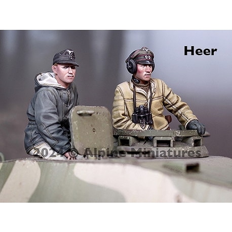 35317 1/35 WWII ドイツ 冬期の戦車指揮官/戦車兵セット(2体入