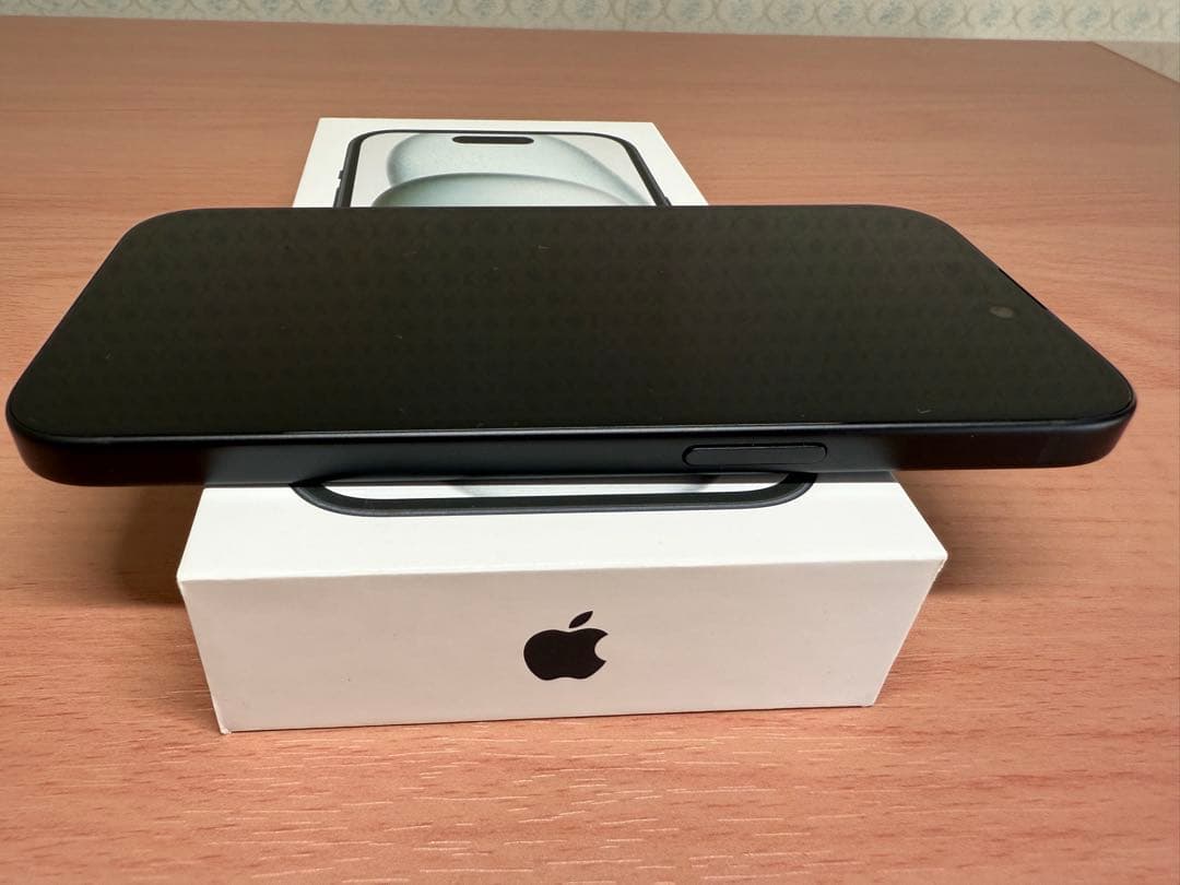 iPhone 15 128GB Apple Store購入 SIMフリー