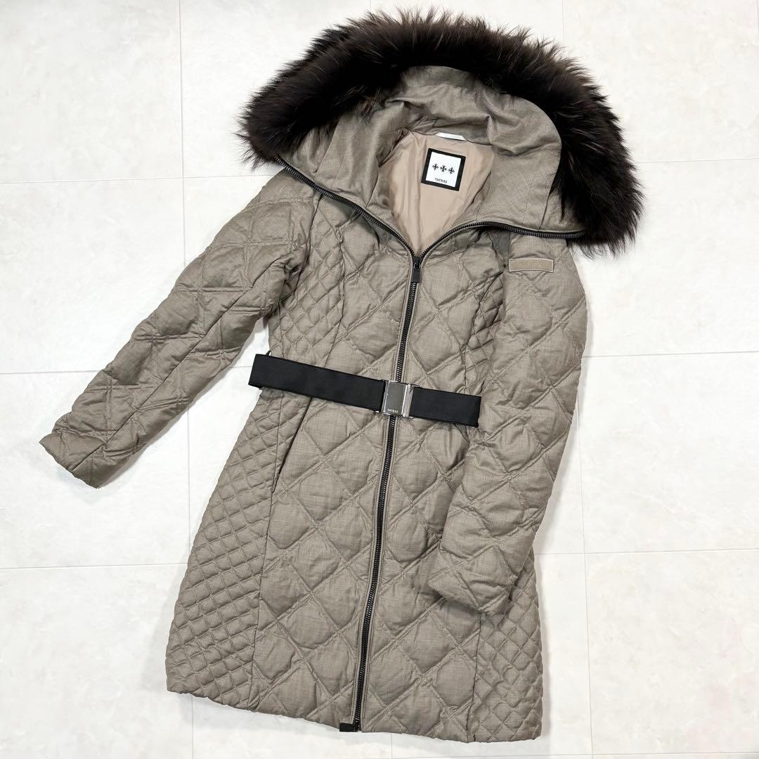☆TATRAS タトラス ダウンコート VITTORIA ファー ベルト付き 中古・古着通販】TATRAS (タトラス) ベルト付ダウンコート グリーン