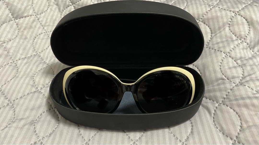 HYDEデザインサングラス　美品 L'Arc〜en〜Ciel HYDE着用モデル】 ハイド × シルエット