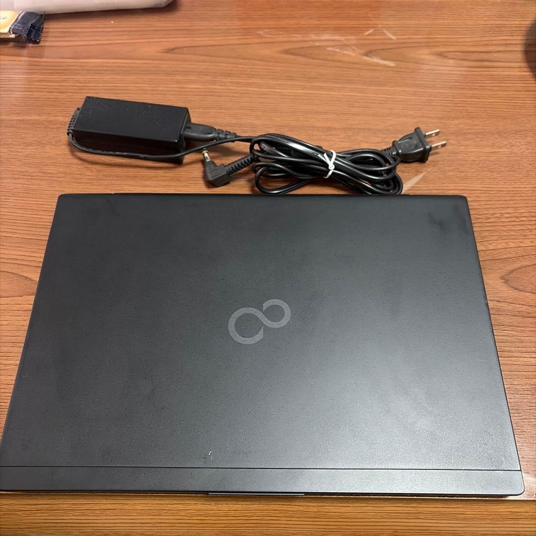 第8世代LIFEBOOK U939/B B5ノートPC Core i5 8GB① LIFEBOOK 超薄型 フルHD 富士通 U939/第8世代 Core i5/メモリ:4GB/M.2